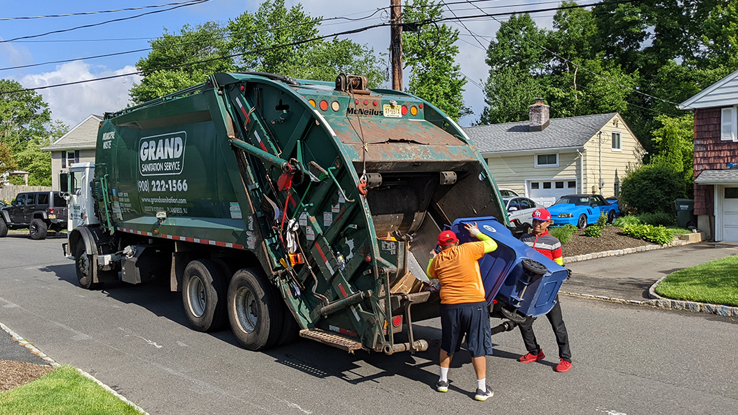 Recycling truck Grand