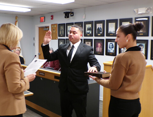 Mayor Mahr Swears in Newest Fanwood Police Officer